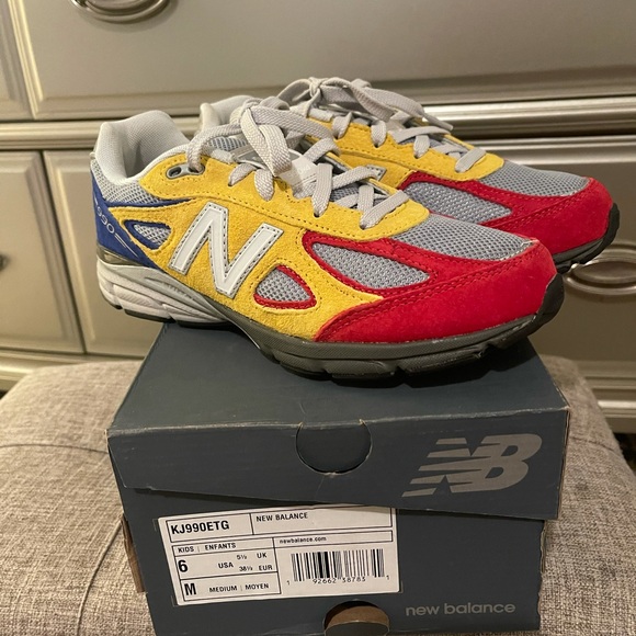 Limited Edition New Balance - Picture 1 of 3